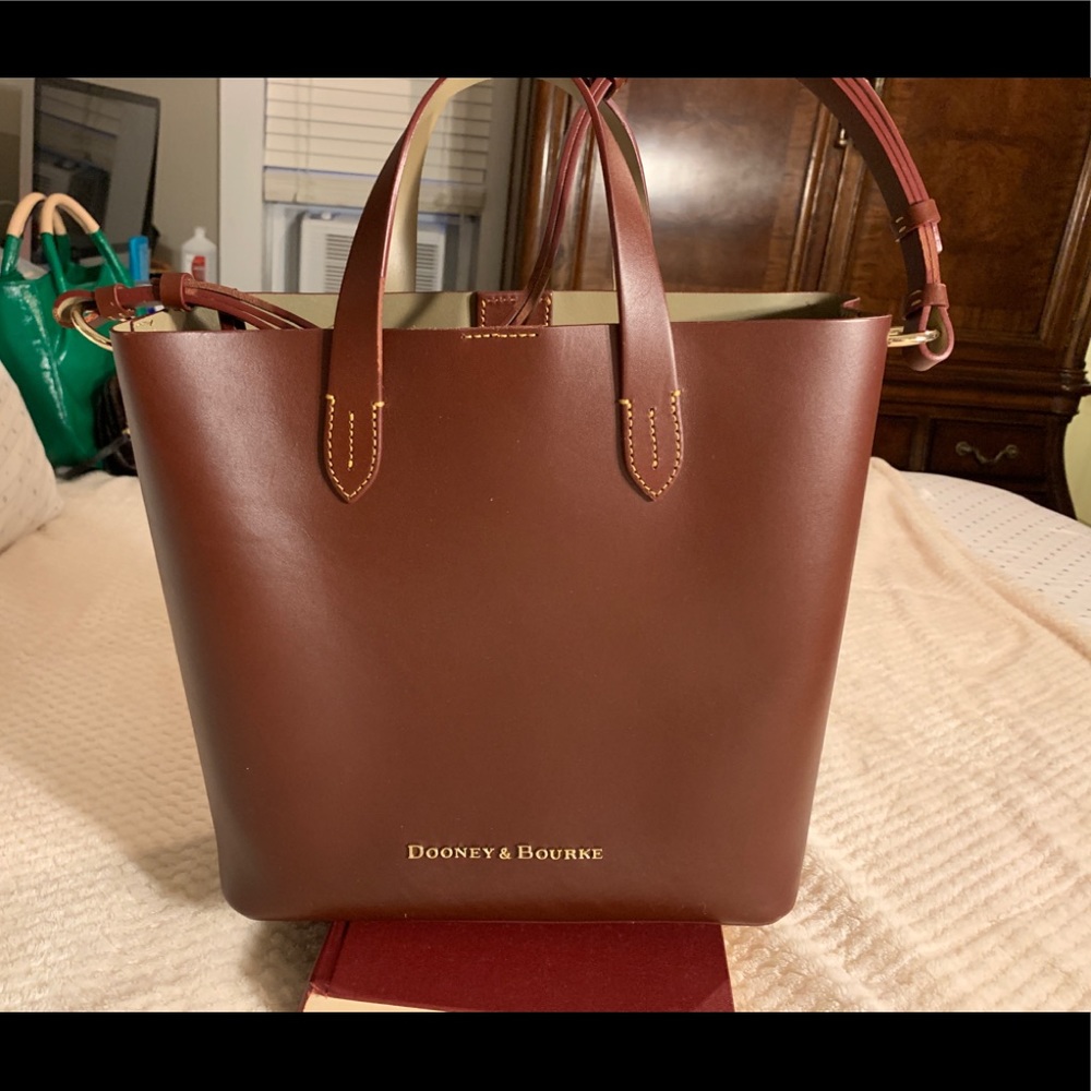 DOONEY & BOURKE “Lilliana” Leather Tote